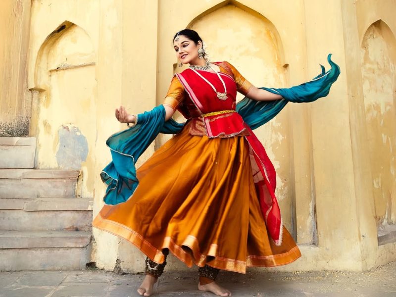 An amazing dancer @manaswini_kathak Photography @rishi.dancer.photographer special, thanks @duri (2)